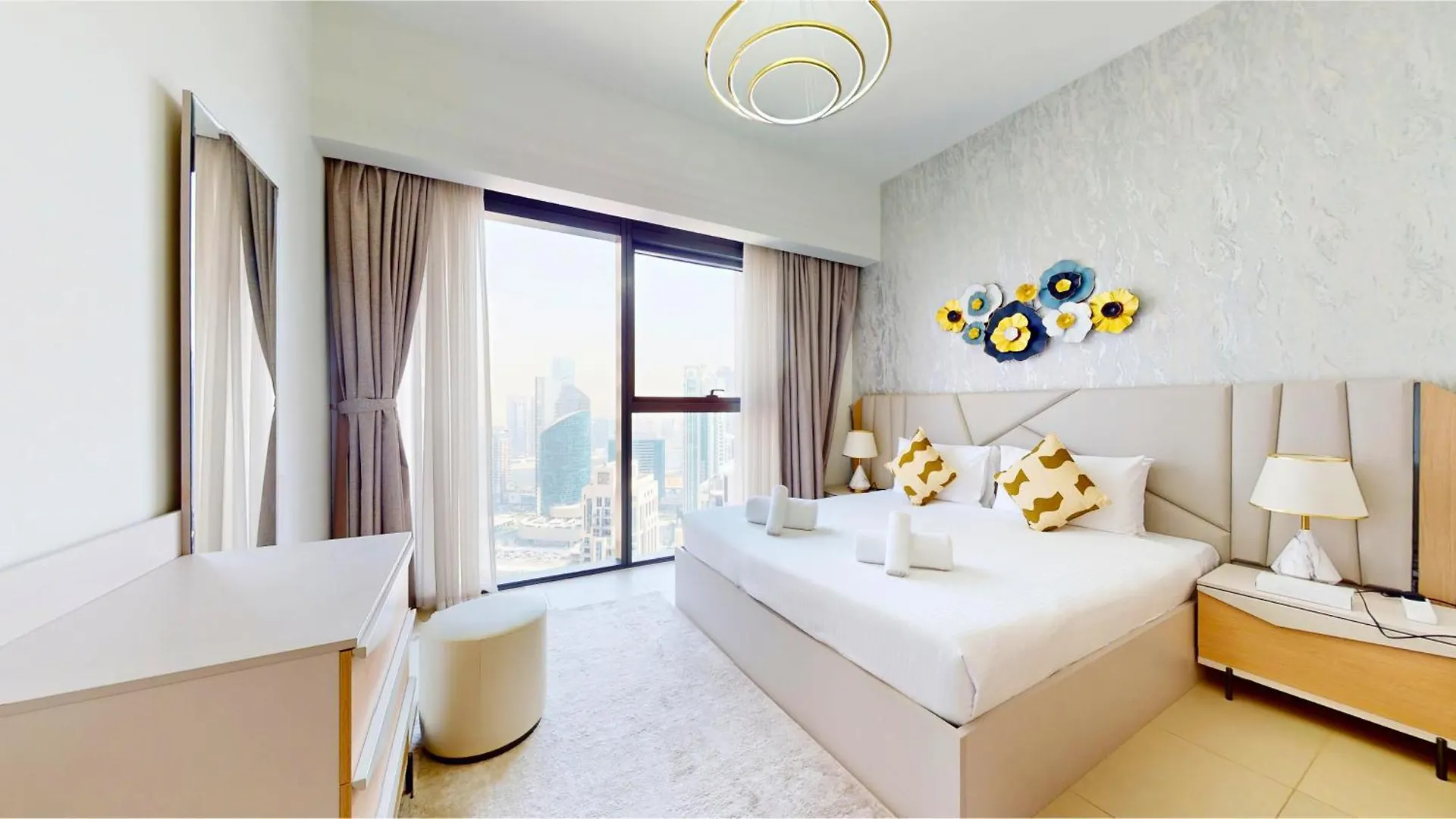 Apartment Trps - Act One Act Two Tower, Downtown Dubai - 1Br - Overlooking Skyline City View - Prime Location